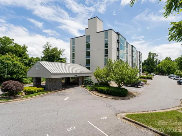 647 Town Mountain Rd APT 408, Asheville, NC 28804