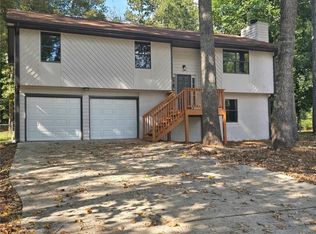 3301 Summer Wood Cir, Snellville, GA 30039