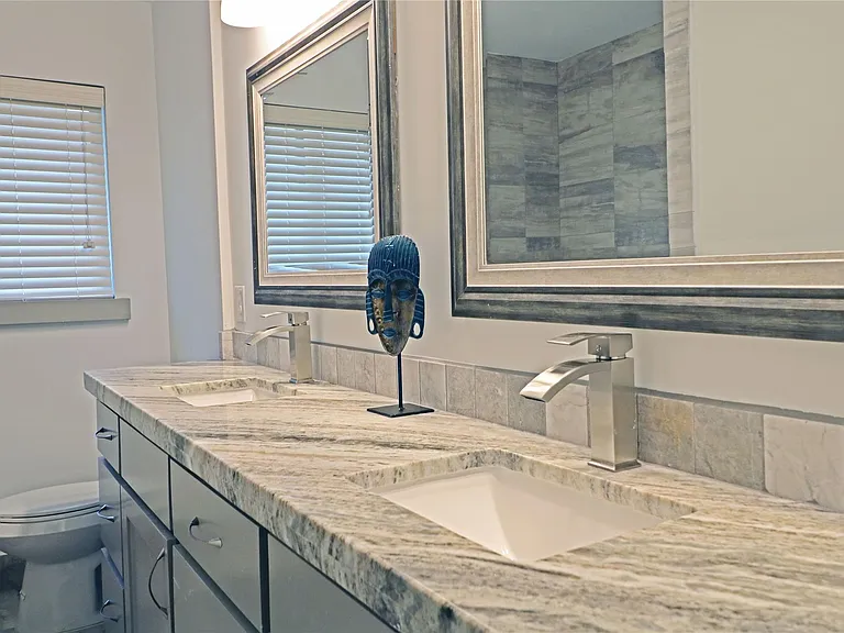 5527 Valkeith Dr — Photo 22