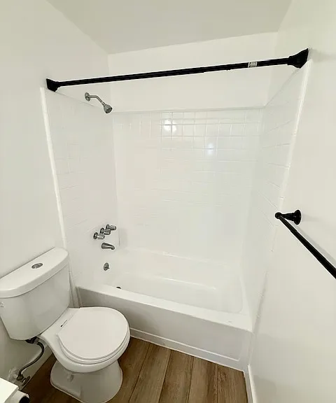 50 Rose Ave #3 — Photo 15