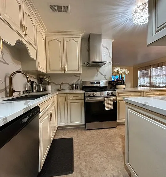 6550 Van Noord Ave — Photo 10