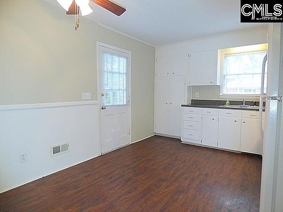 3rd image of 4107 Lantana Dr