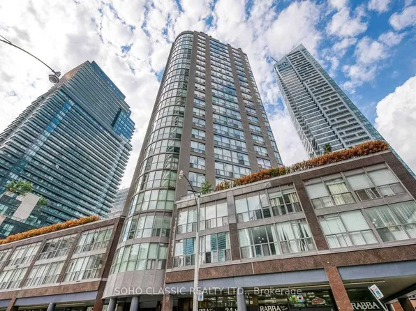 24 Wellesley St W, Toronto, ON
