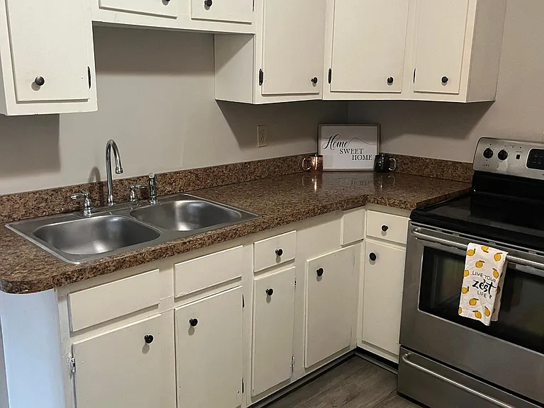 1121 Perkins Dr #A — Photo 4