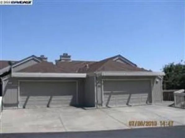 23 Knoll Dr, Fairfield, CA 94534