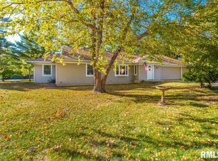 302 E Eller Dr, East Peoria, IL