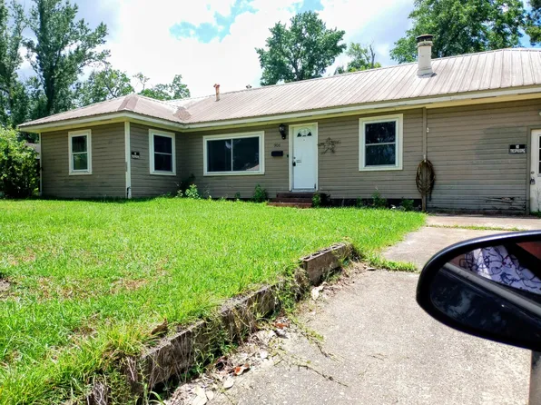 906 John Paul Jones Ave, Leesville, LA 71446