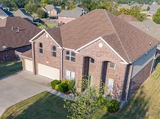 1626 S Coopers Cv, Fayetteville, AR 72701