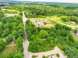 1646 N Milford Rd, Milford, MI 48381