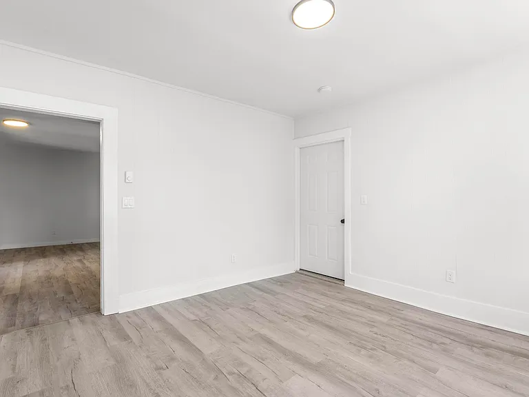 146 Hobart St #3 — Photo 12