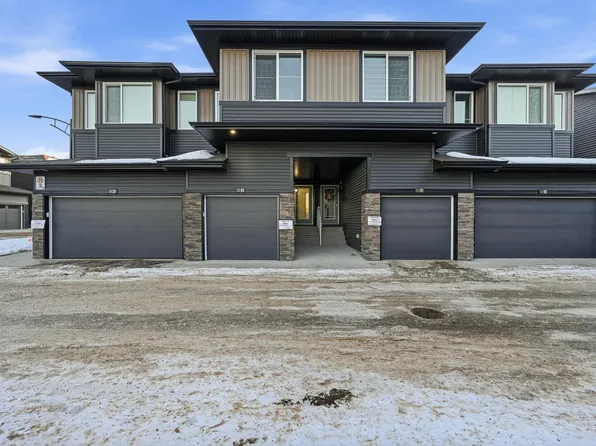 2710 66th St SW #40, Edmonton, AB T6X 1A3