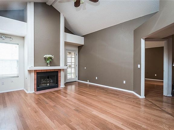 2nd image of 701 Espada Dr #C