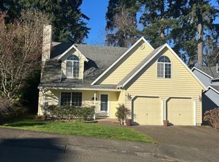 17421 Wake Robin Cir, Oregon City, OR 97045