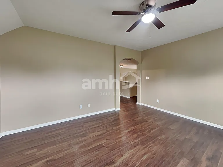 1927 Makenna Ln — Photo 10