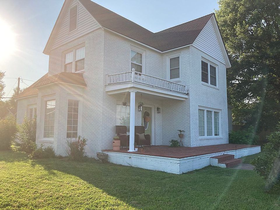 1st image of 414 S Mount Olive St
