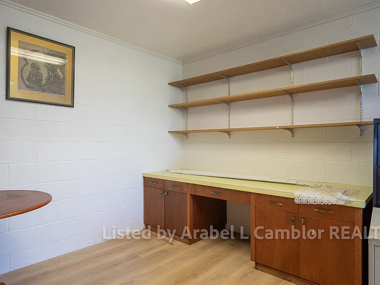 129 Kapualani St — Photo 15