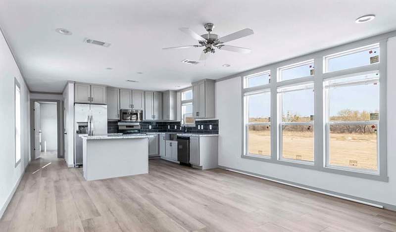 2nd image of 6220 Katy Hockley Rd #100