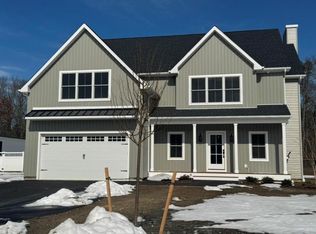 11 Colonels Path, Manorville, NY 11949