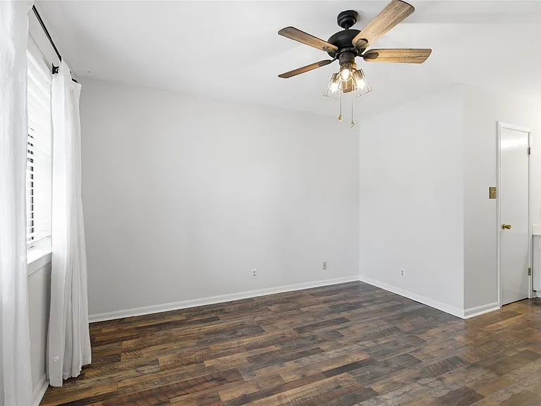 9226 Jollyville Rd #222 — Photo 17