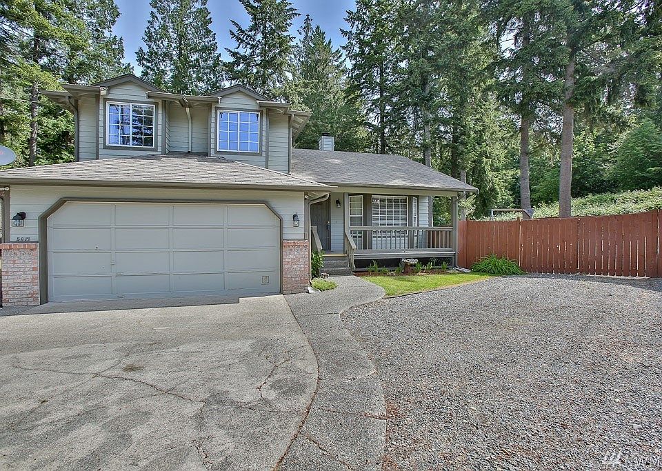 1st image of 5621 208th St E