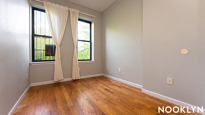 Rented by Nooklyn NYC LLC | media 14