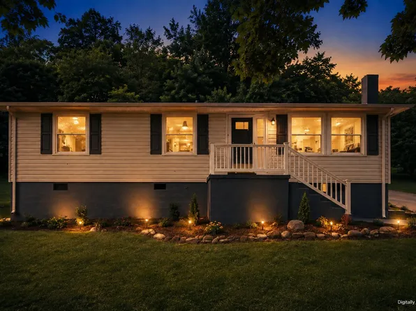 1620 Little Catawba Creek Rd, Troutville, VA 24175