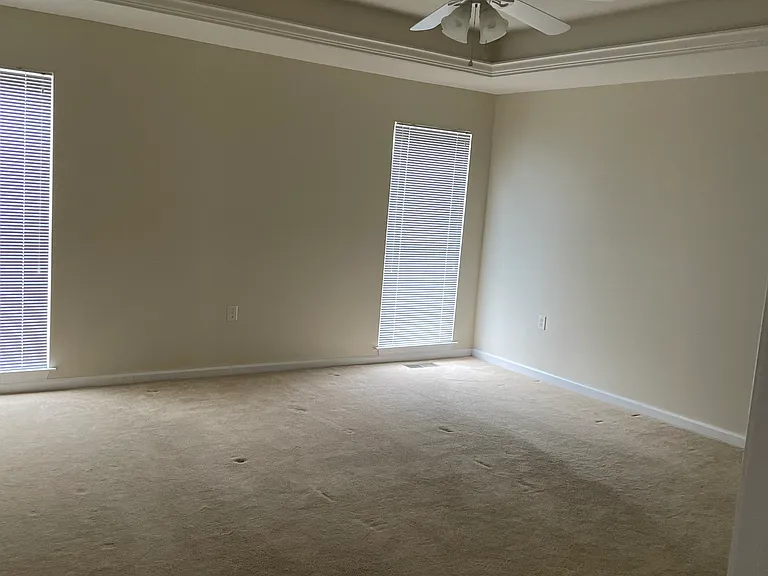 126 Paddock Dr — Photo 12
