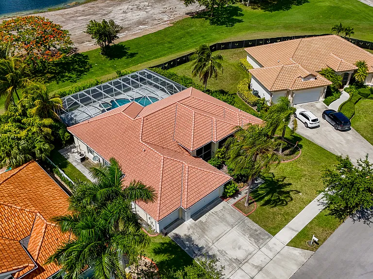 2575 Muirfield Ter — Photo 53