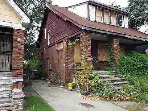 18111 Hickory