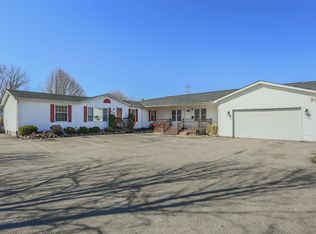 37755 Palmer Rd, Westland, MI 48186