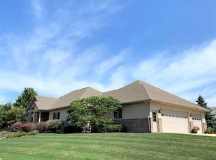 539 S Elizabeth St, Whitewater, WI 53190