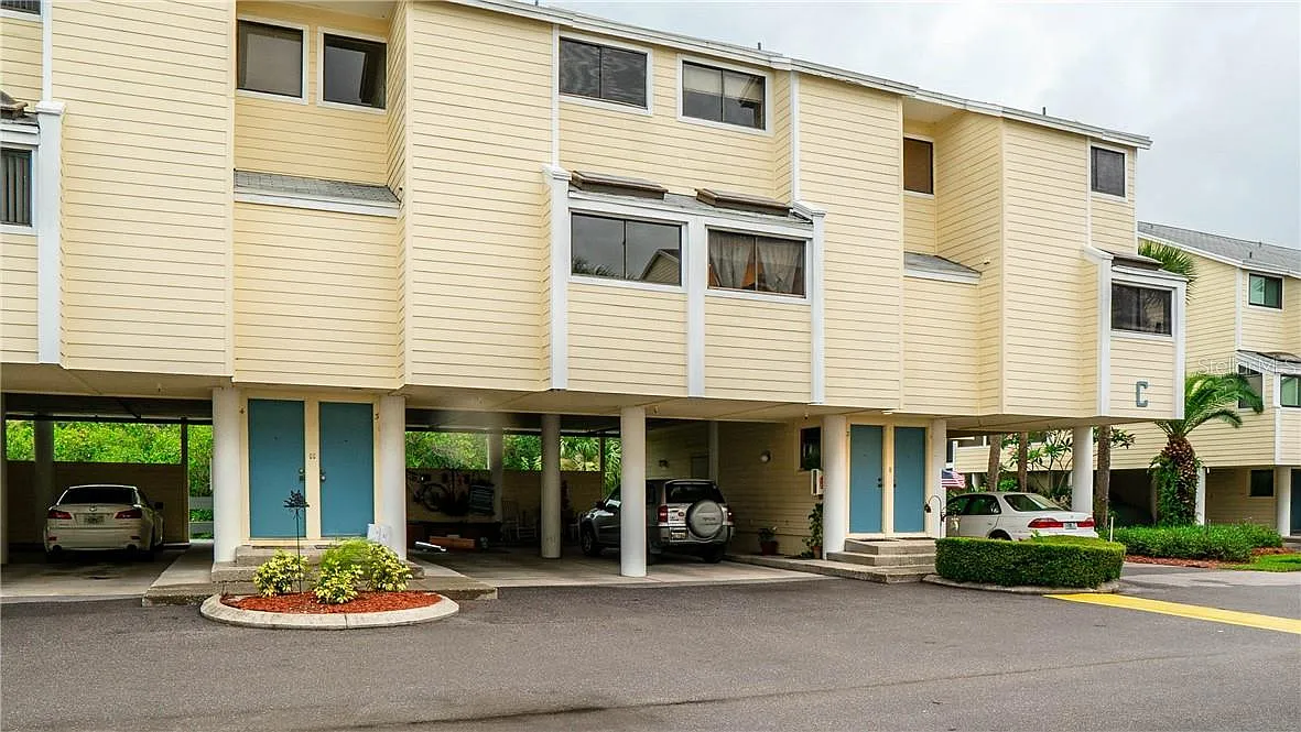 Building Photo - 1500 Sunset Rd #C4