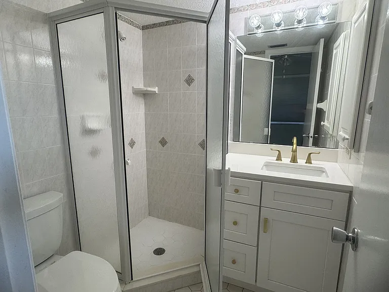4158 Tamiami Trl — Photo 16
