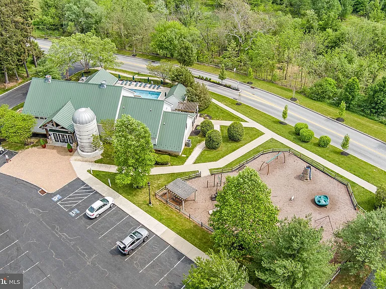 2413 Copper Creek Rd — Photo 39