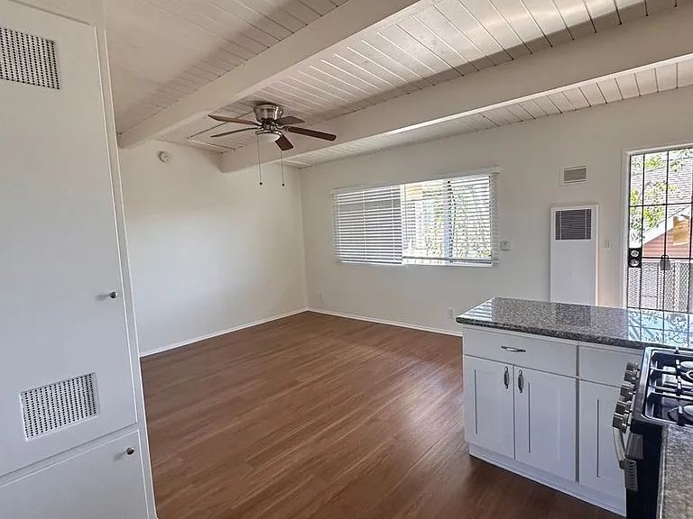1336 E Hellman St — Photo 8