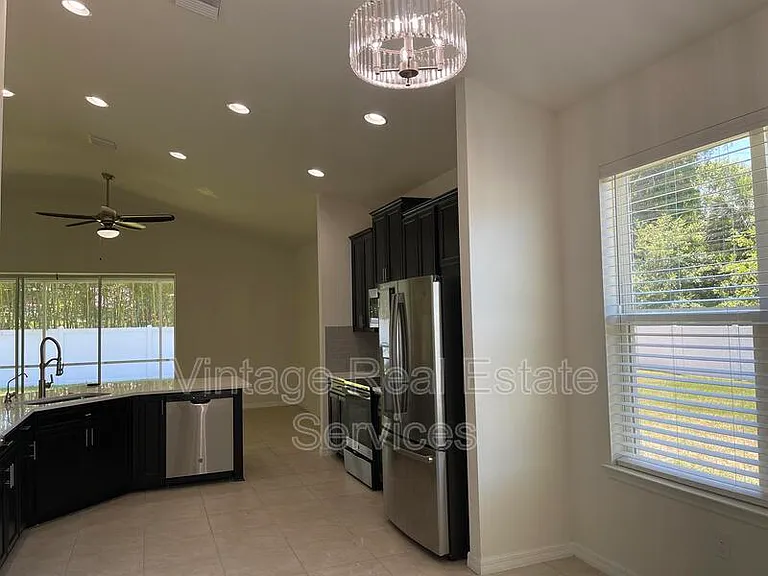 7905 Silver Clover Ct — Photo 12