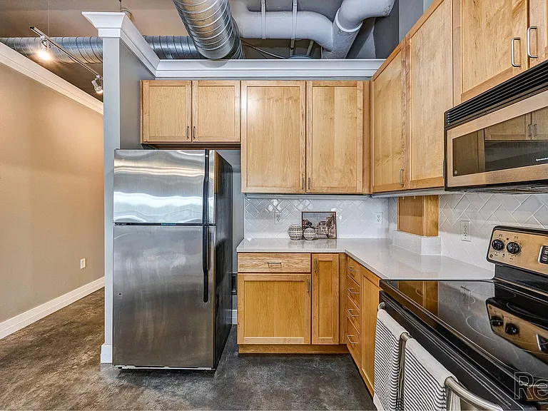 Zona Rosa Apartments — Photo 35