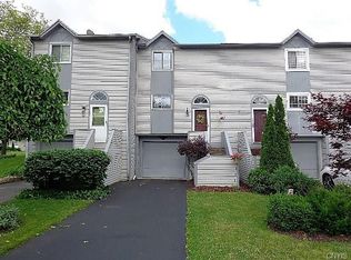 168 Iron Oak Cir, Liverpool, NY