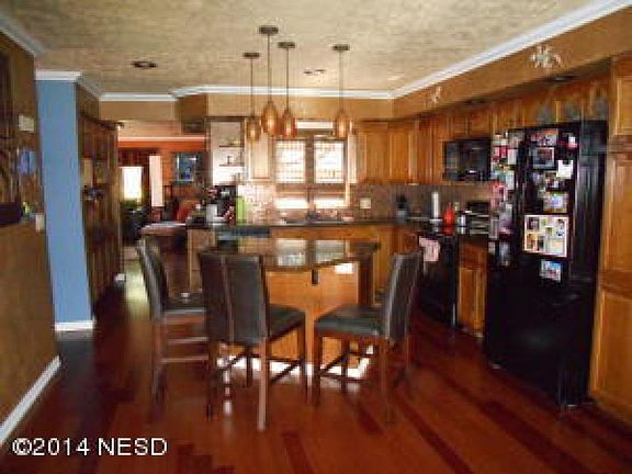 3rd image of 410 Summerwood Dr
