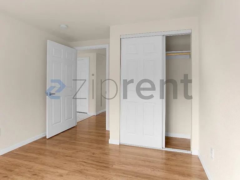 1413 12th St NE #B — Photo 10