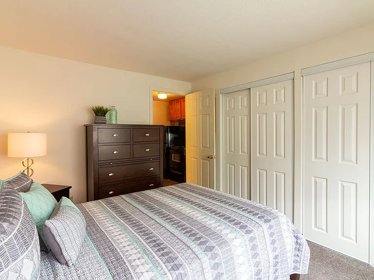 Kamden Village Apartments — Photo 3
