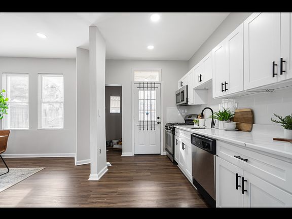 5th image of 1415 Carswell St