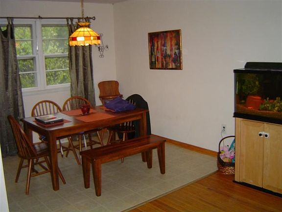 5th image of 78 Clematis St