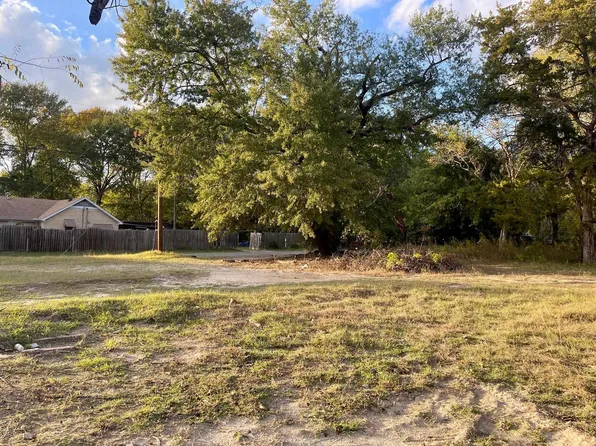 207 Humble Ave, Longview, TX 75602