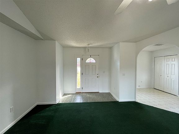 5th image of 733 Cherry Bark Dr N