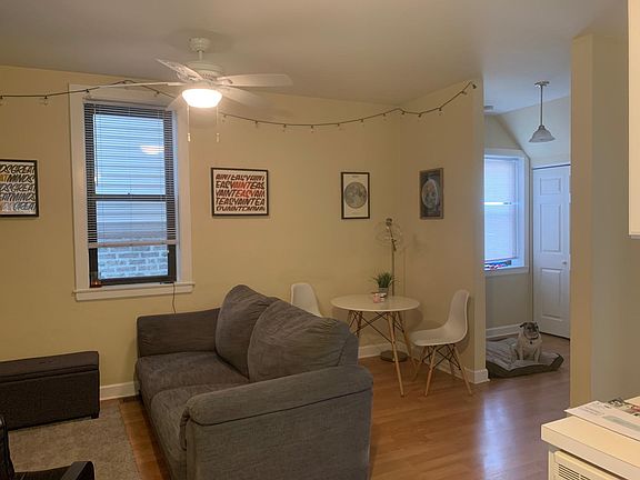 Living Room / Foyer&Coat Closet