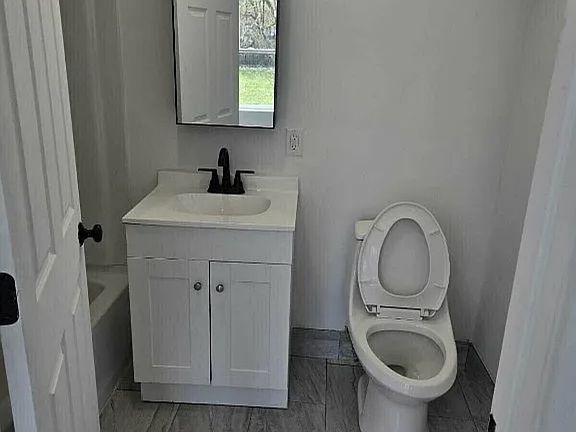 5th image of 19 Mygatt St #4