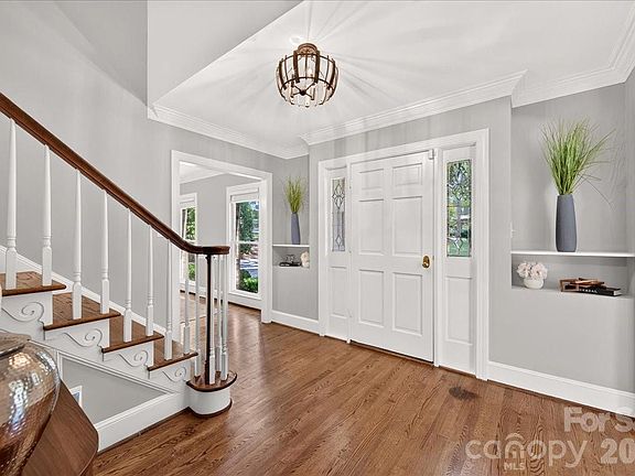 3rd image of 2424 Hartmill Ct