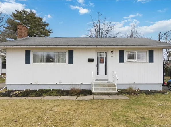 17 Bissett Ave, Moncton, NB E1E 2S8