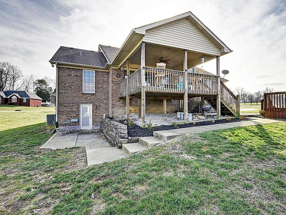 3rd image of 352 Fernwood Dr